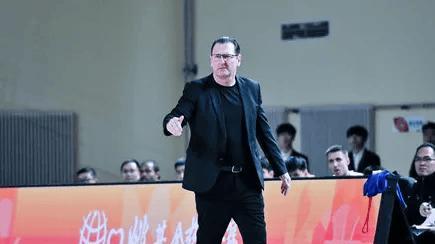 福建队取得了比赛的胜利，本来他们失去陈林坚，阵容会有所下降，但是由于cba的改