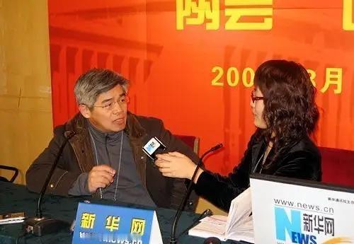 尹乃菁单飞出访引热议，原来背后藏着最强“底牌”不少人疑惑，尹乃菁此番参访行程