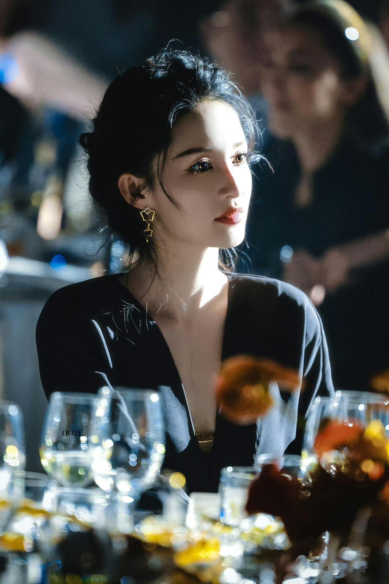 李沁，她美的在发光😘😘