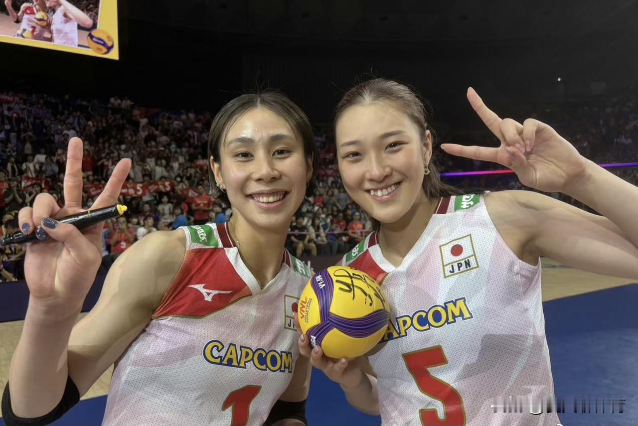 中国女排和日本女排双方备战了将近一年，终于在亚运会决赛上顶峰相见了！盼了已久的中