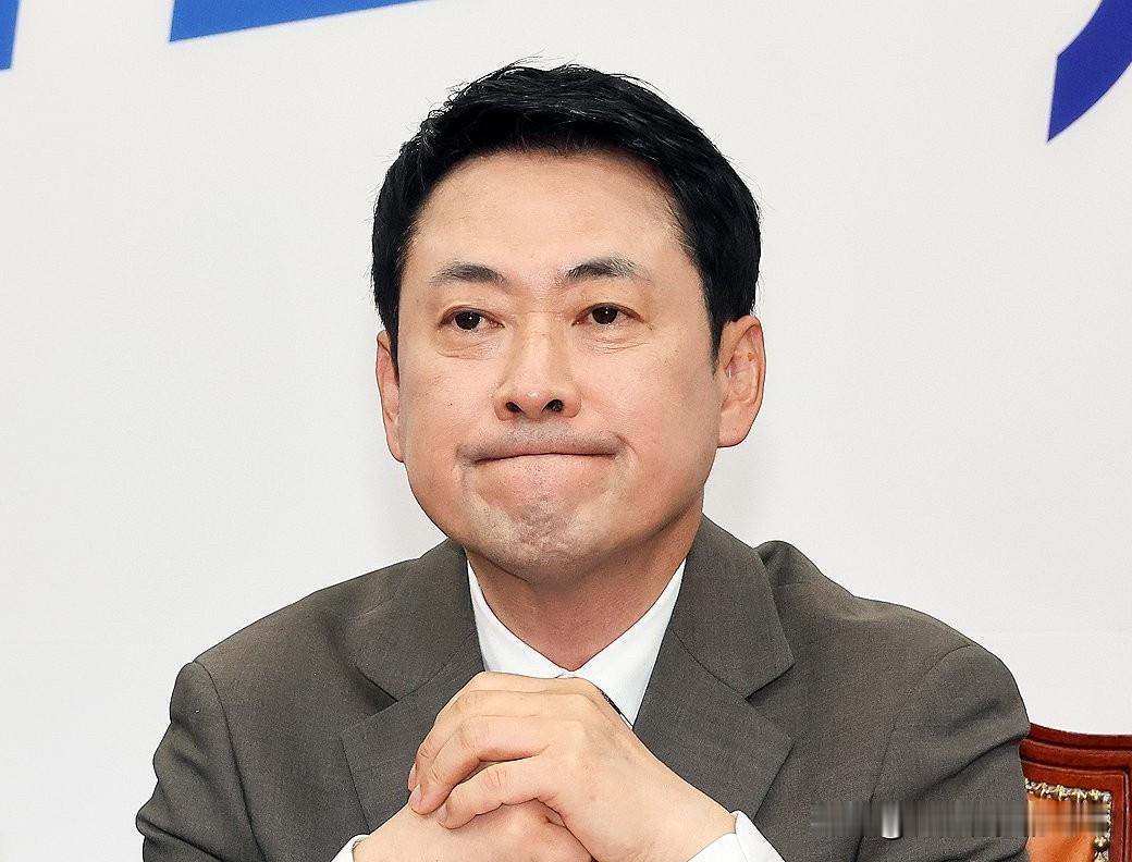 6月1日，韩国国民力量党因韩华航空航天大田厂区发生爆炸事故并造成人员伤亡，紧急调