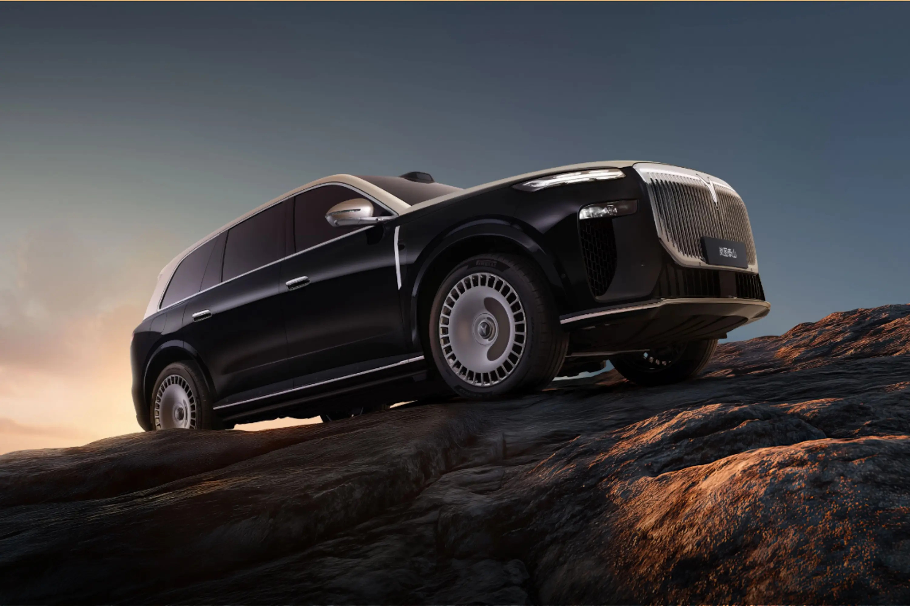 最近看岚图泰山，算是get到中式豪华的舒服劲儿了🍃没瞎堆元素，大灯和格栅的设计