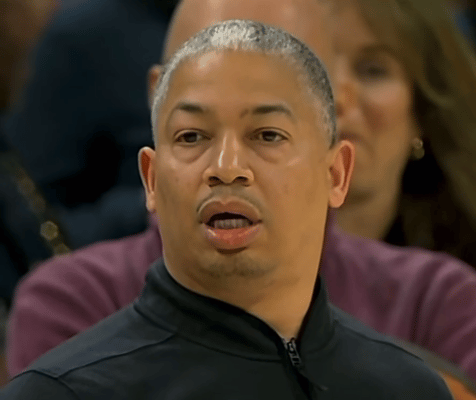 据薪资专家统计，本赛季将有7支球队薪资超过奢侈税：•克利夫兰骑士（6870万美