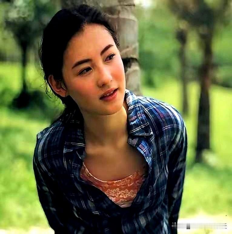 当张柏芝秘密生下第三胎时，外界原以为她是对孩子生父放不下，后来才知道，很多时候，