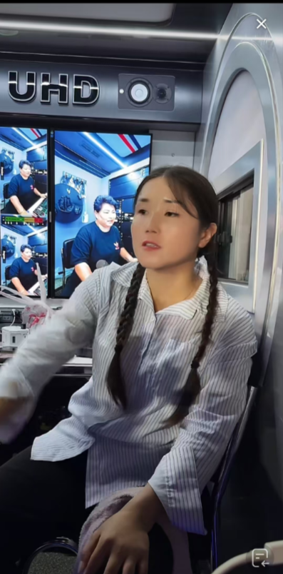 从“薪笼记董事长”高调赶赴“河南三妹”直播场地到“木森团队”奔赴河南小分队集体失