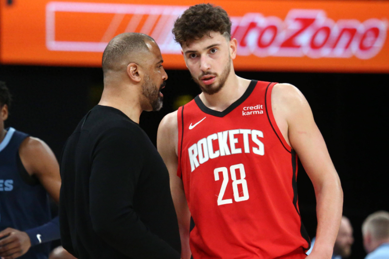 火箭重建选秀这么多年，真正值得留下的只有申京和小贾两个人，其他短板都太明显：阿门