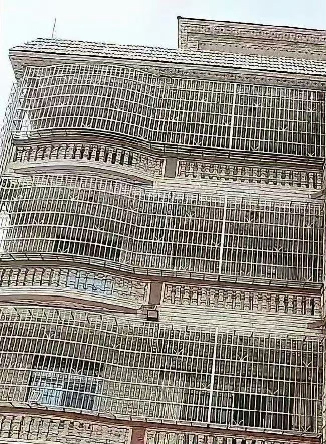 实在想不明白，住在这样的房子里，难道不压抑么？