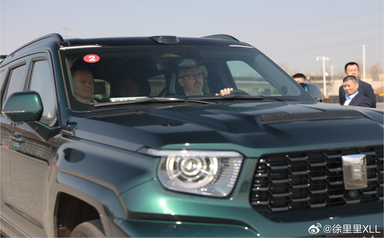 前几天，宝马CTO普斯特带着团队去长城技术中心了。具体去干啥的不清楚。说一下我