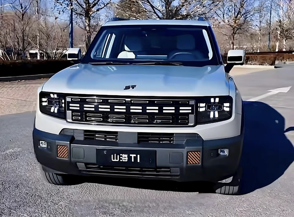 作为紧凑型轻越野插混SUV，山海T1凭借硬核实力，成为15万级高性价比之选。外