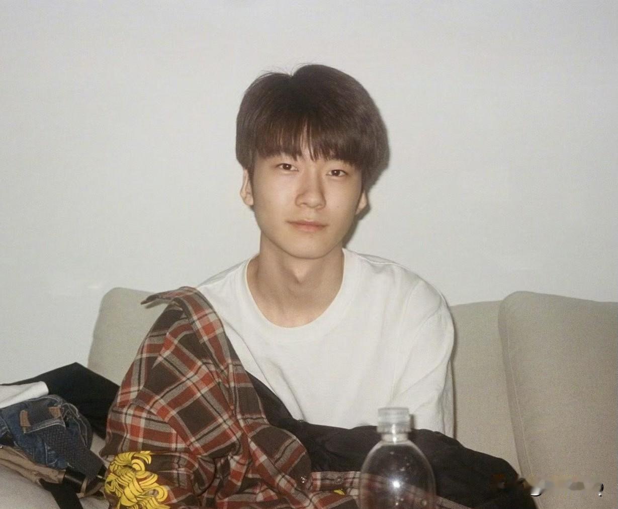 时间真快，天天张悦轩都18岁了，现在的身高已经比爸爸张亮高了。青出于蓝而胜于蓝，