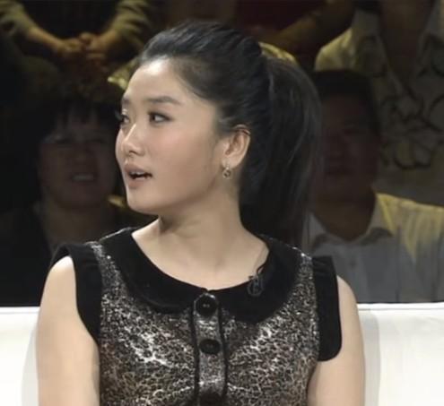 歌手玲花说：“我老公当时准备追我的时候，他是先问的曾毅，当时曾毅直接就拒绝了他，