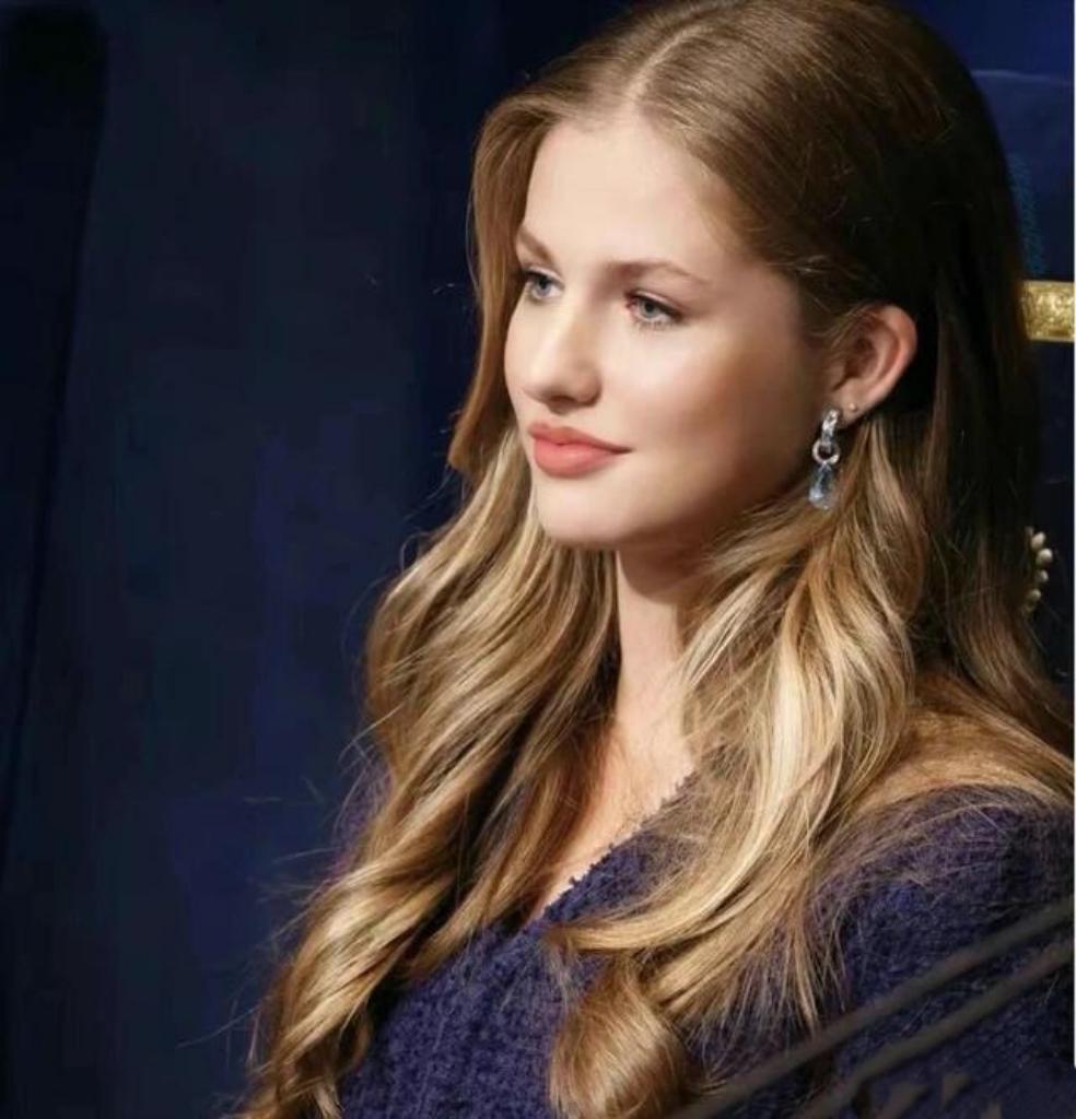 这才是九亿少女的梦！当权力握在手中，人生能有多飒？05后西班牙王储杀疯了！徒