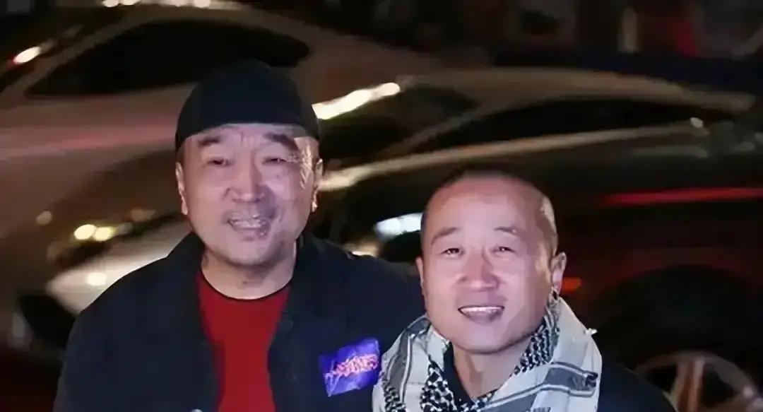 1999年，李彧攥着三百万冲进片场，只换来制片一句：让你爹来20集，否则你滚。