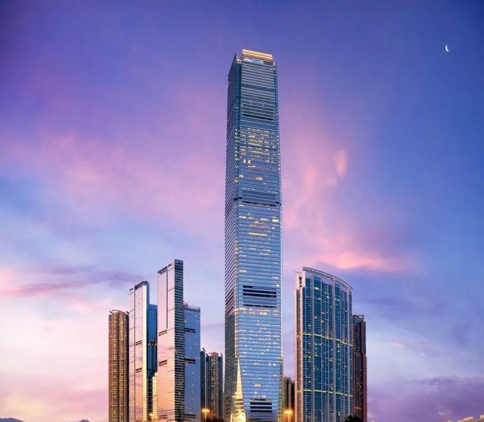 再困难，也要坚持坚持，我看了，我们某些方面的困难，再多也不过五年，五年后，又是春
