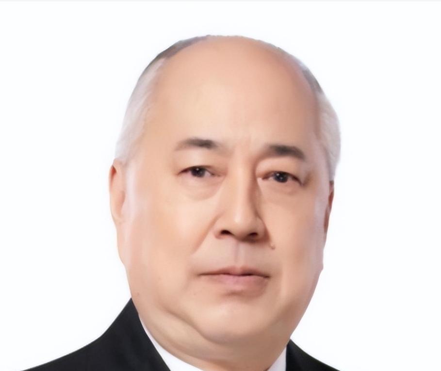 钱学森的儿子钱永刚，一生中两次辍学，初中数学考30分，高中没念完就另谋出路，而父