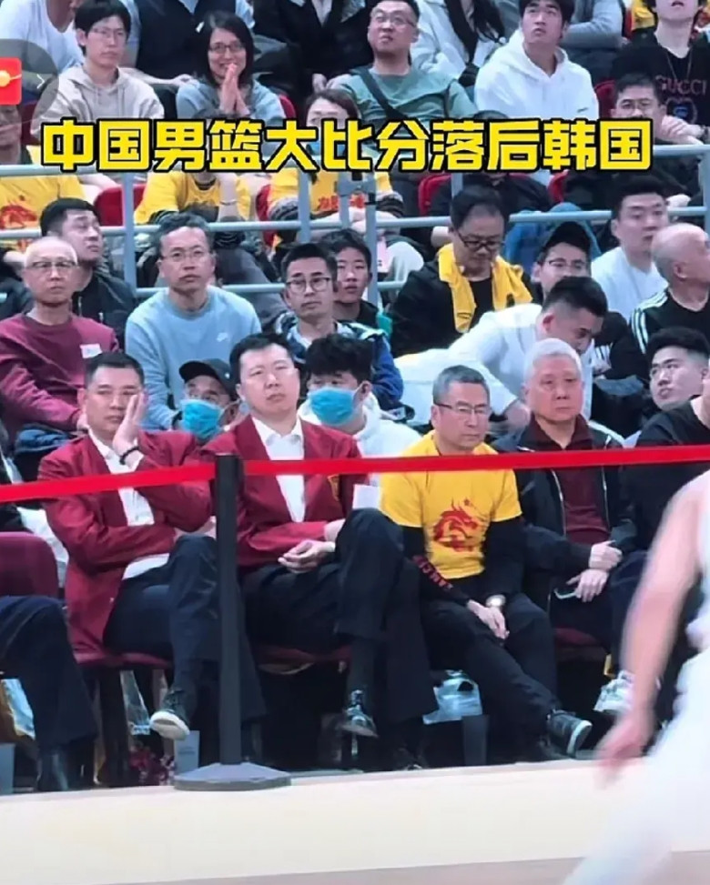 中国男篮在主场输球给韩国男篮，把中国篮球的名宿们给整不会了啊，胡卫东、巩晓彬、匡
