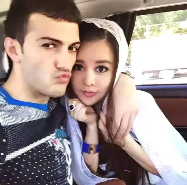 刘晓庆于文红这两人好比是一个爹妈养的，志趣相投三观契合的一路货，都属于爱吃唐僧肉
