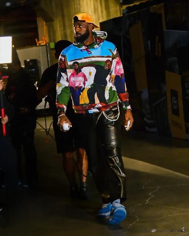 下面是一条关于湖人超级球星詹姆斯的坏消息！明天湖人将会坐镇主场迎战鹈鹕，让人感到