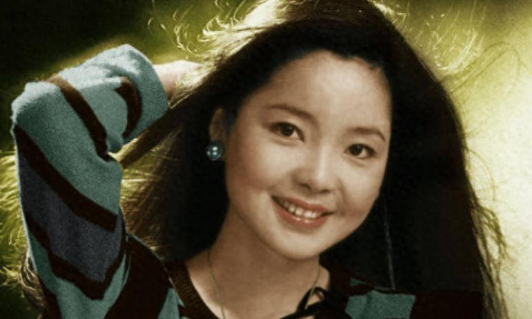 1995年邓丽君猝然离世，哥哥邓长富：她生前三大遗憾再也圆不了了“1994年十