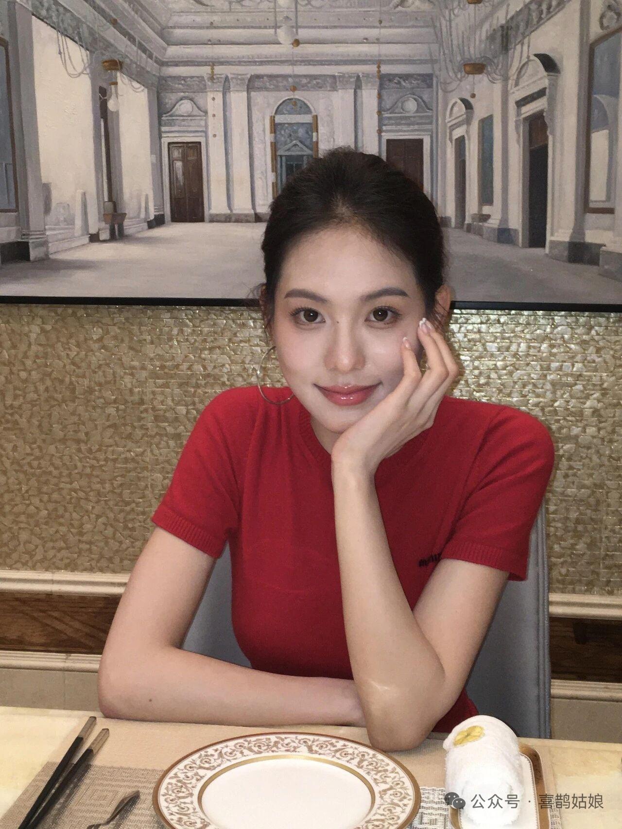 慢品人间烟火色，闲观万事岁月长。