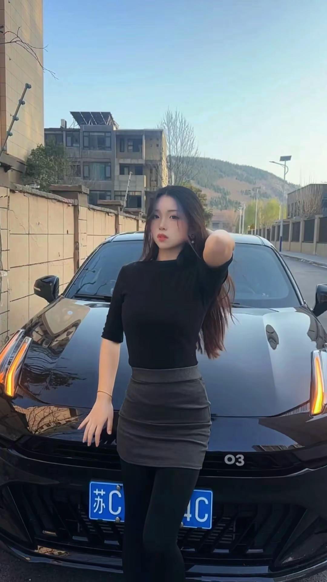 今年好好干争取买件碎花裙也感受一下polo衫的温柔.