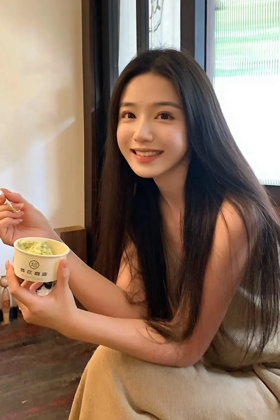 20岁狂欢30岁孤独？女孩一席话戳破不婚族的残酷真相：女人的花期错过不再来！
