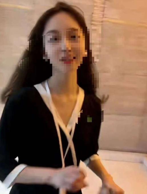 太扎心了！月入3万的程序员，叫了一个“按摩女”上门服务。期间，程序猿炫耀自己一