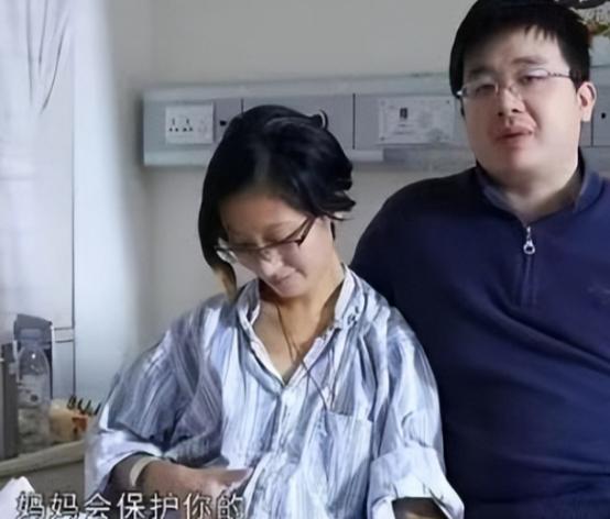 2015年，上海女博士怀孕2个月查出癌症，婆婆当场卖掉价值300万的婚房，飞回老