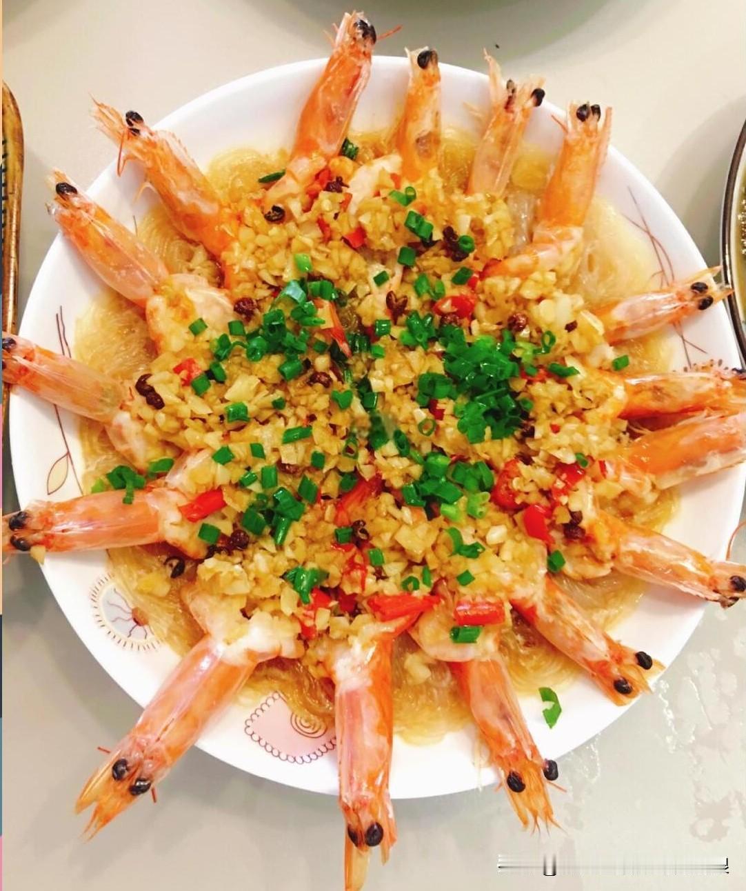 四道年夜饭「撑场面」硬菜（好做又出片，全家夸）1.蒜蓉粉丝蒸虾（红红火火