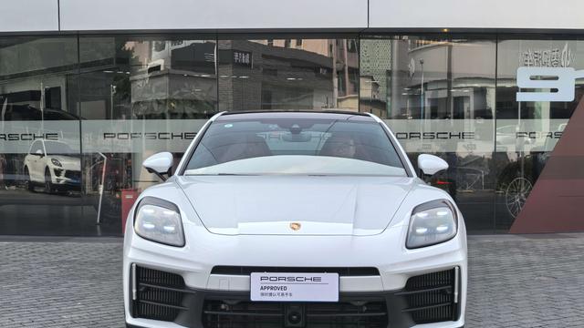 准新保时捷Panamera,落地价打个折,百万级轿跑开回家
