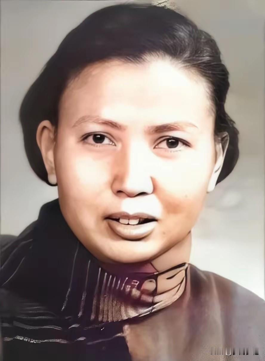 21岁女战士被活埋时的神操作！一句话骗过大敌，这智商绝了！1941年，21