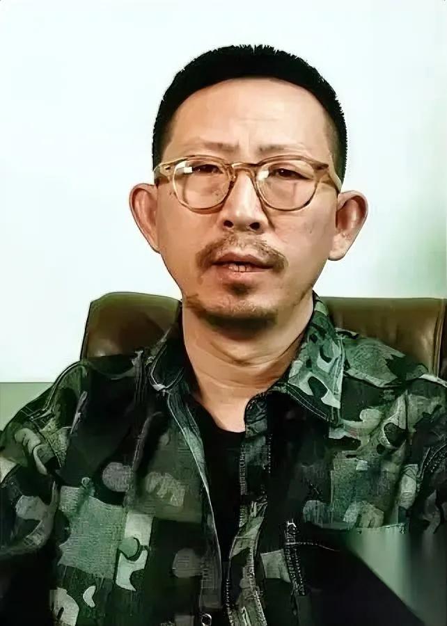 丁太升又开炮了对准了华晨宇这话一出直接炸了半个粉圈，有人骂他蹭热度，有人