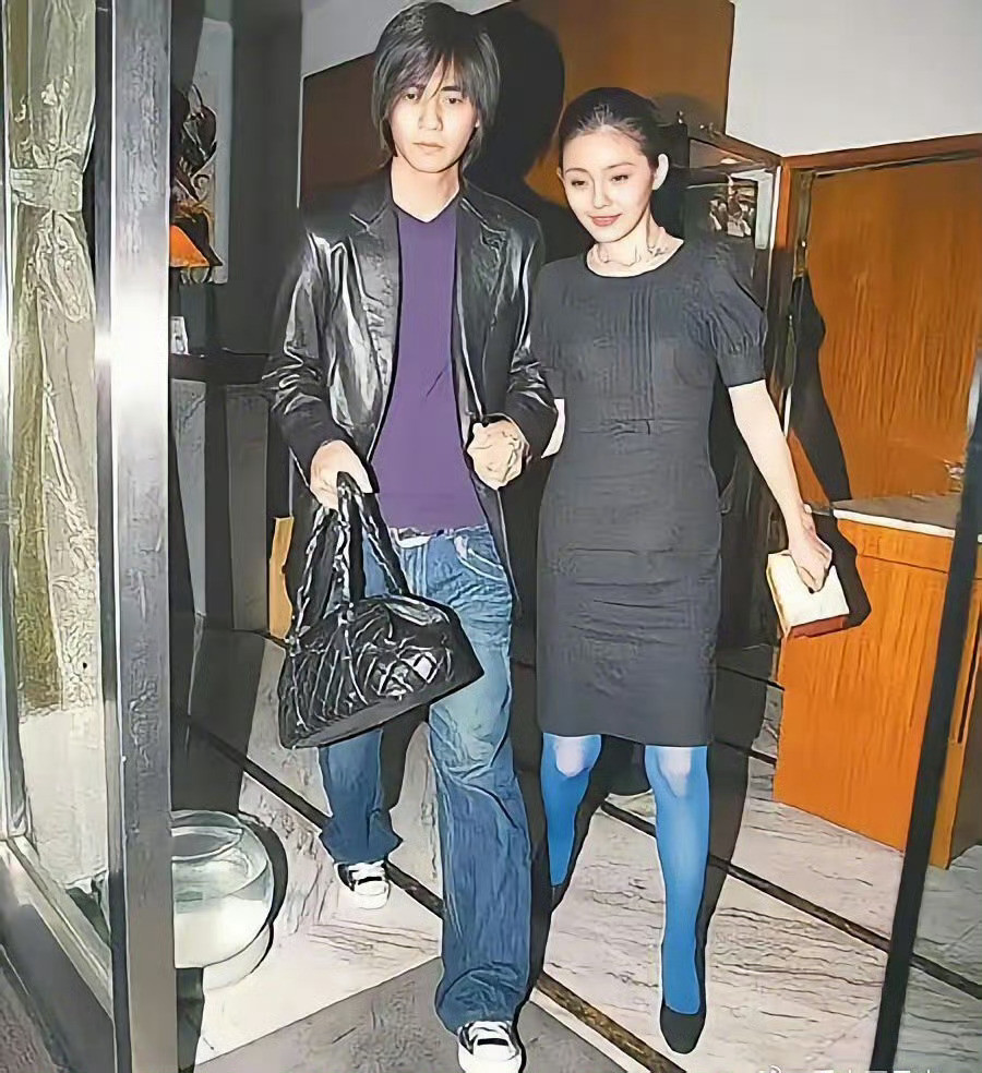 其实大S和汪小菲离婚后，如果嫁给周渝民或者嫁给蓝正龙，现在都可以生活得很好，原因