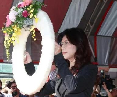 蒋万安被“逼”得亮出了底牌！很多人以为，郑丽文祭拜吴石将军，只是一次寻常的“历史