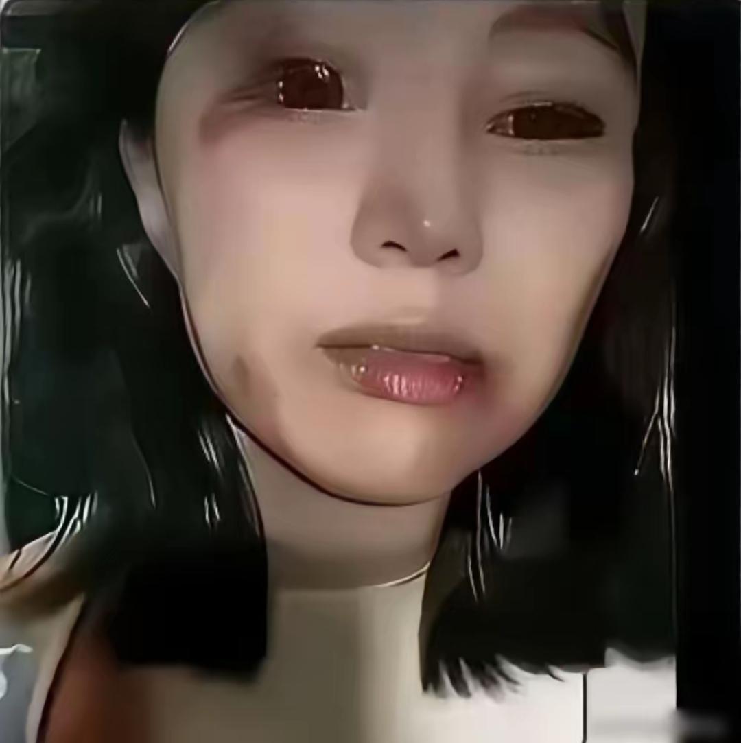 你可以不买，但别糟蹋别人的血汗。江西一姑娘跑菜市场买鱼，指挥摊主一通精细操作：