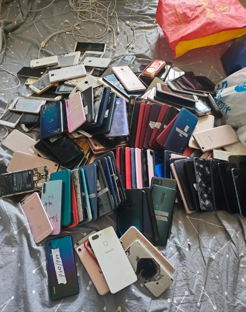 一直以为街边收旧手机的，是搞提炼"黄金"。没想到，真相差得十万八千里！那些被淘汰