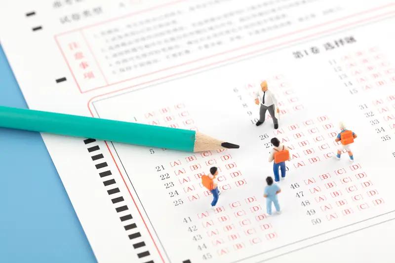 教育系统见证奇迹的时刻到了！12月18日，教育部印发了《关于进一步加强中小学日