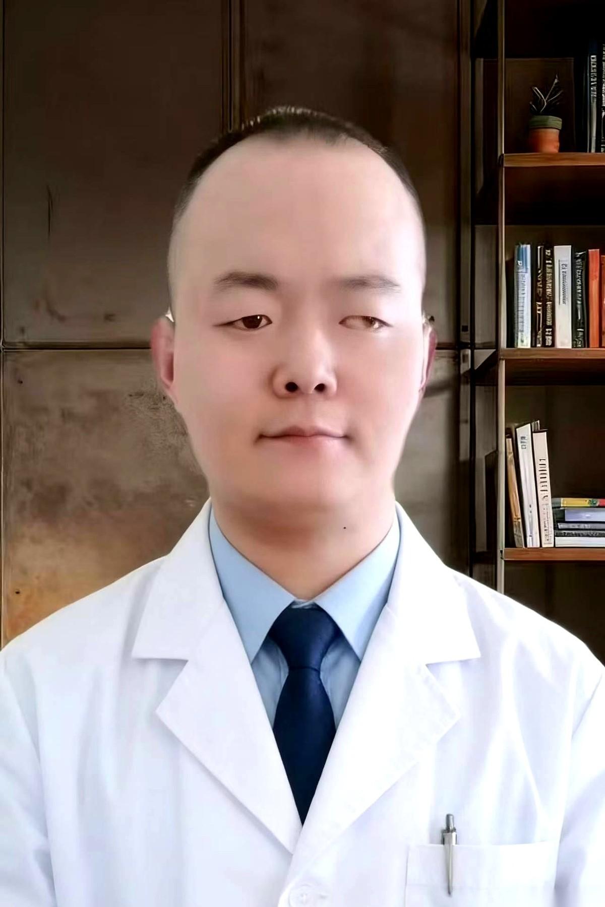 “医生说我白细胞太低，血小板也少，化疗后人像被抽干了，就想着吃点红皮花生补补，结