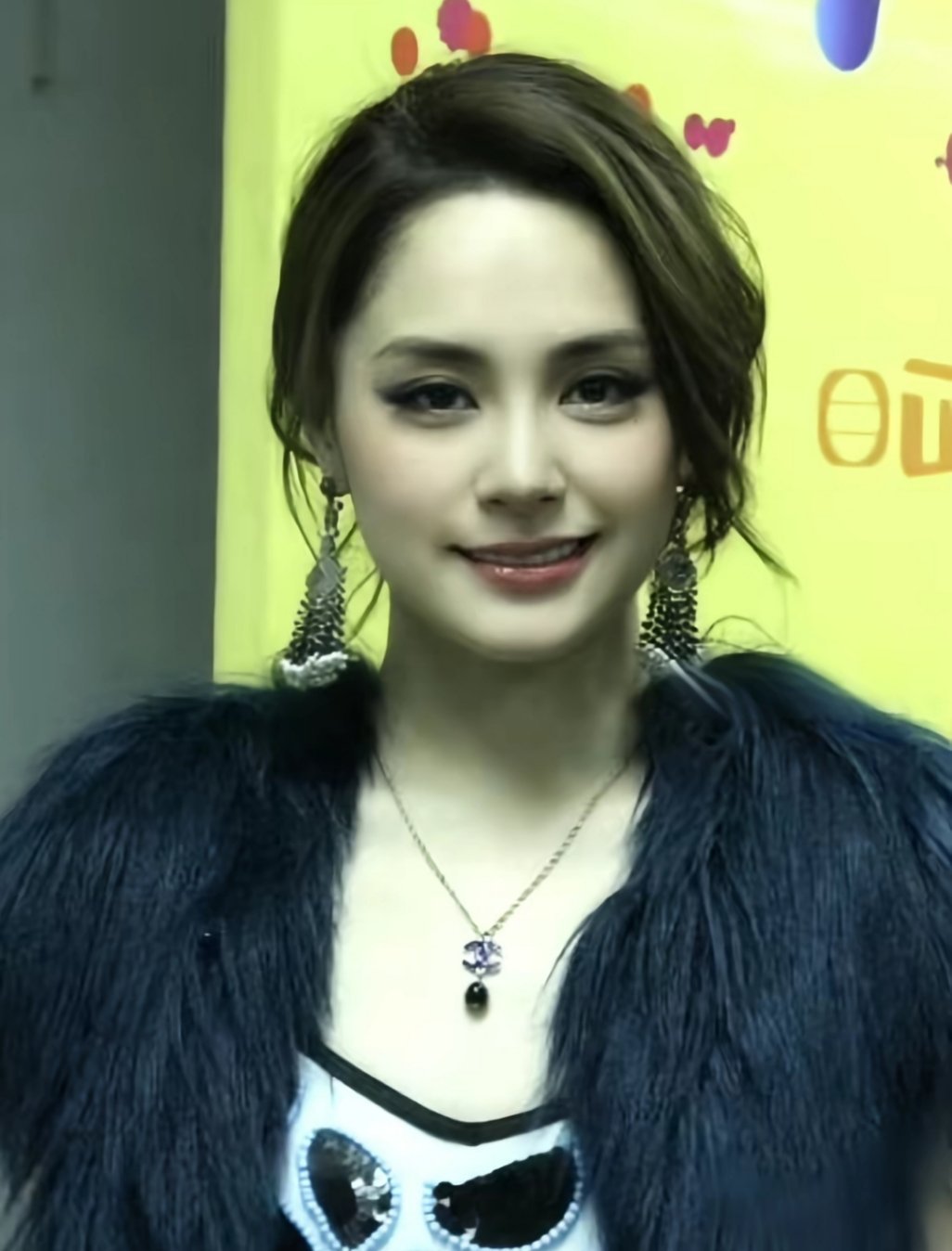 阿娇卸妆只卸掉了灰尘【钟欣潼】妈咪～