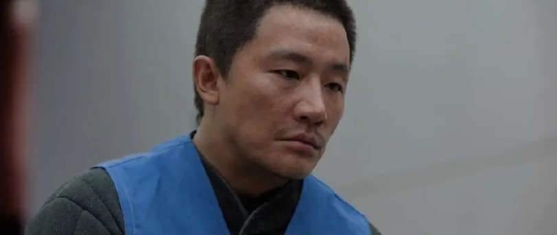 《命悬一生》告诉我们一个道理：男人真的不要为了所谓的爱情，盲目放弃所有，最终而悔