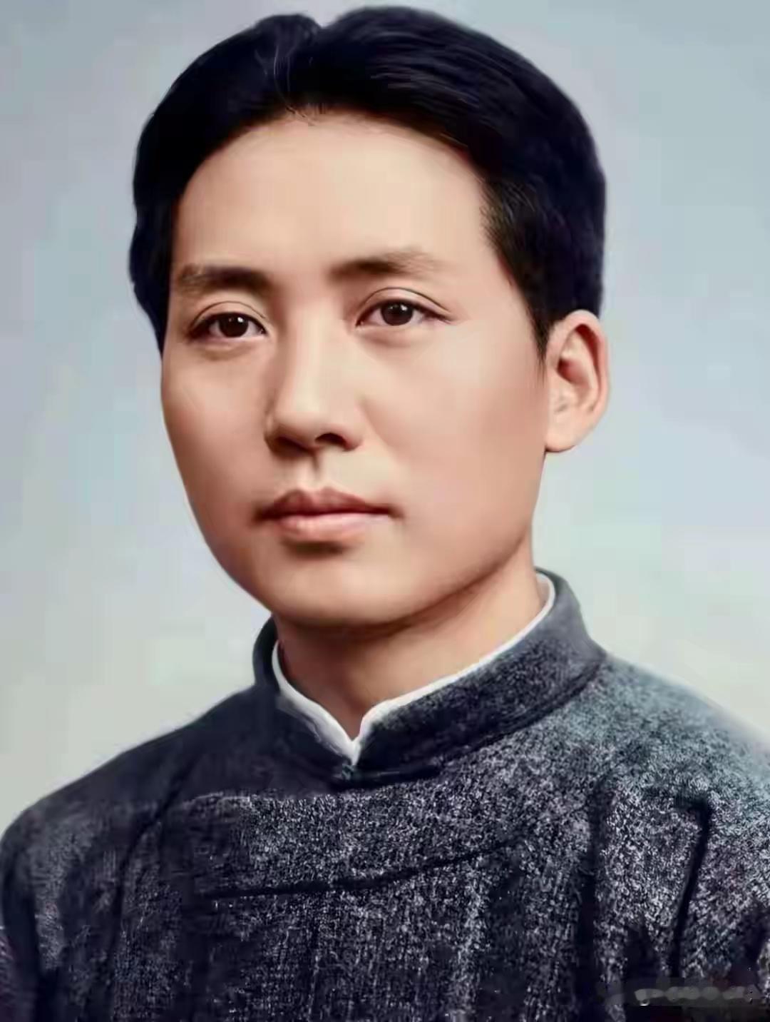青年毛泽东独宠一本冷门古书，三十万字读透后，奠定一生雄韬伟略青年毛泽东读书