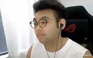 昨晚勇气杯，超哥队被拒绝者队让二追三，第一把的时候超哥女王宰猪，中间上高的时候队