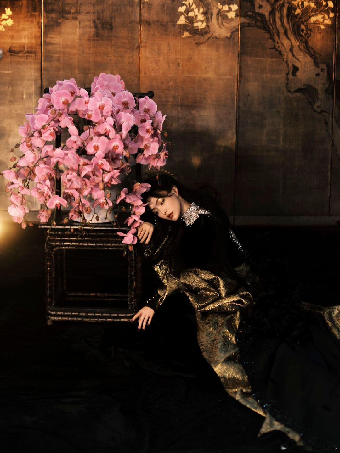 唐嫣一个眼神脑补出一部大女主宝子们，唐嫣这一个眼神，直接在我心里种下了一部玄幻