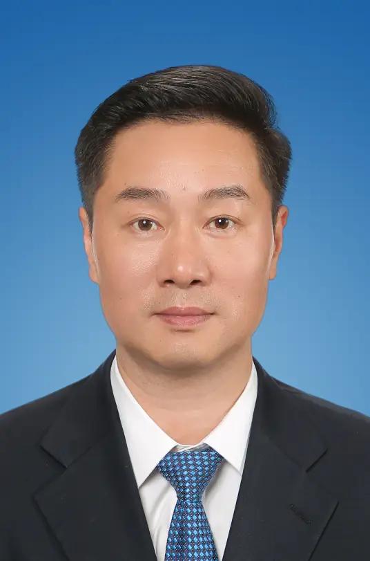 四川新来了个副省长曾洪扬，之前是内江市委书记。据四川日报消息，近日举行的四川省