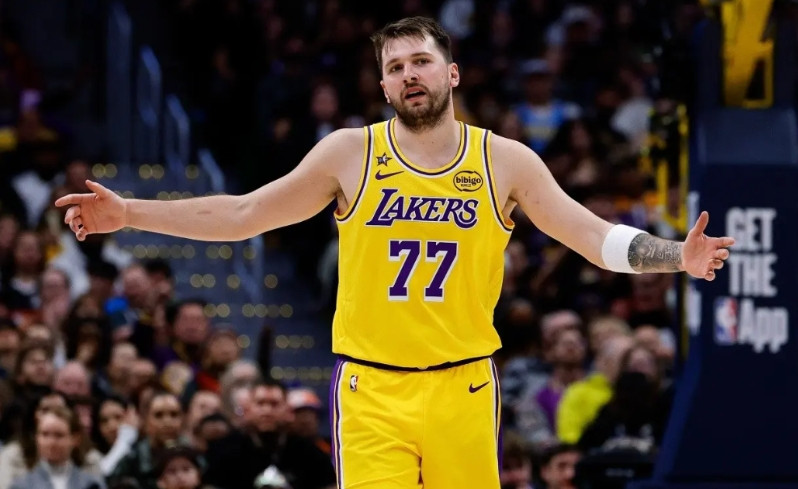 东契奇不只是得分排名联盟第1，各项出手也都是排名联盟第1：1、得分——32.