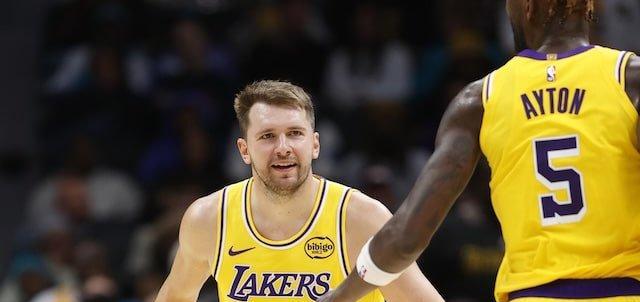 老詹不会离开洛杉矶的，你们以为老詹只考虑篮球吗？老詹大部分商业都在洛杉矶，说白了