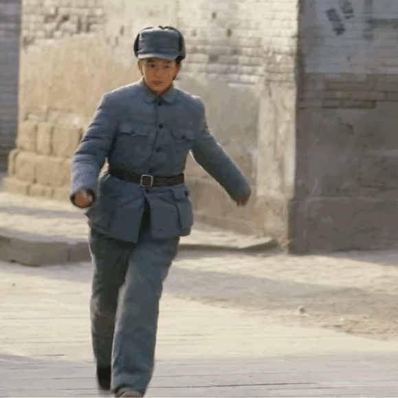 周也跑姿周也跑步姿势周也跑步姿势好好笑