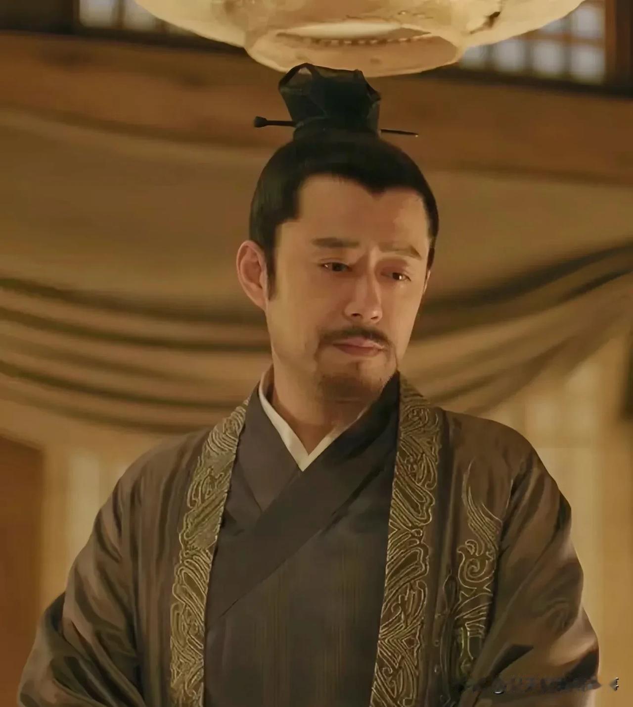 看《知否》越看越想不通，盛纮对卫小娘和没出世的儿子，怎么就能那么冷血？按说