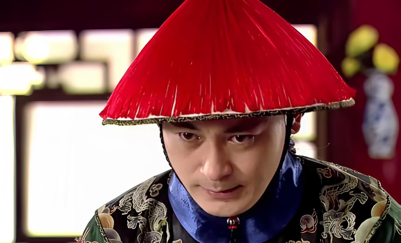 狠毒跋扈的华妃，做人上，她比谁都强。她最信任的太监周宁海，不是宫里派的。他是