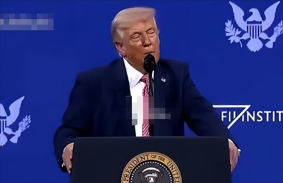 特朗普是不是有点“阿尔茨海默”了？ 特朗普近日表示，现年92岁、拥有丰田汽车